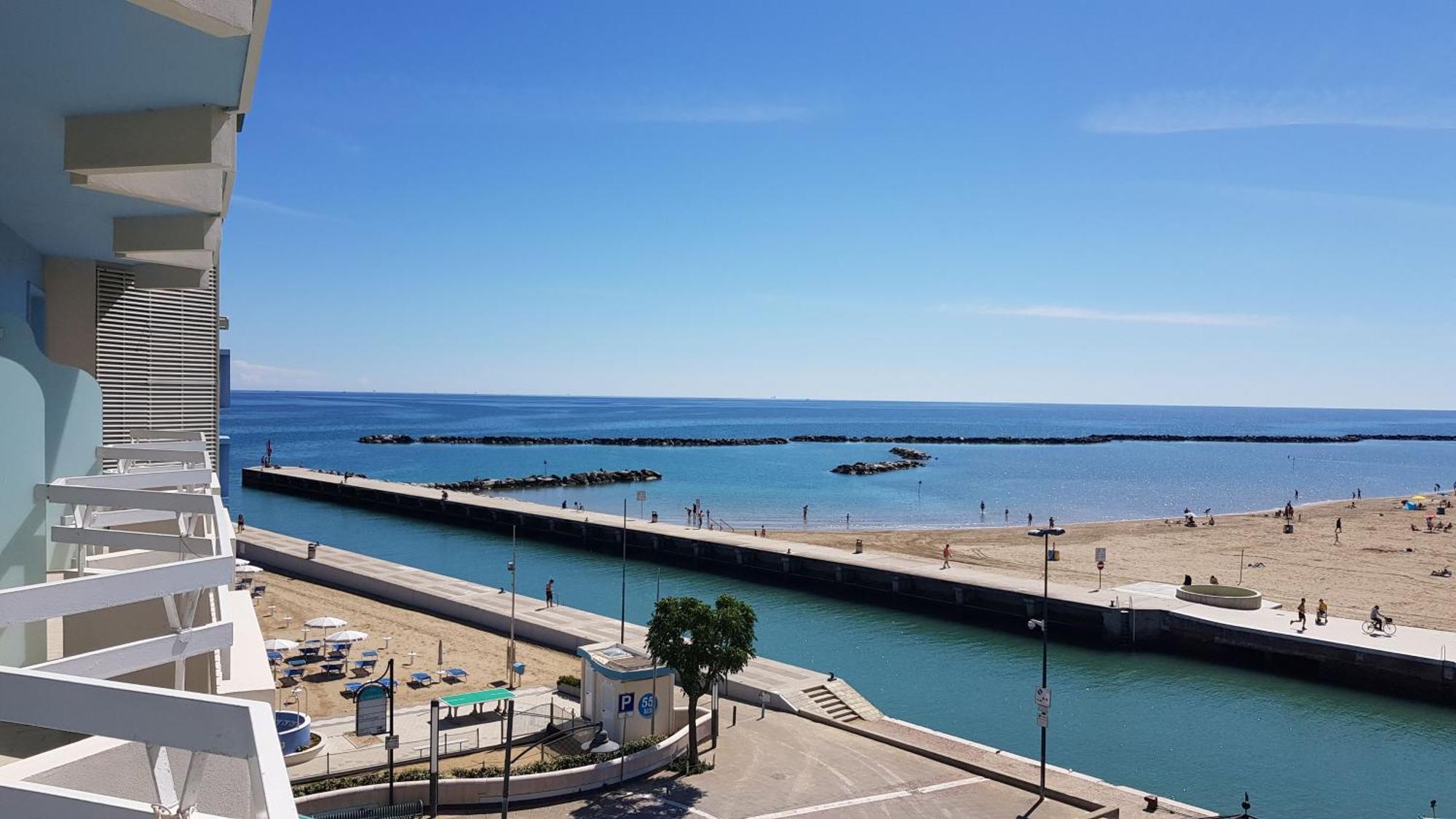 Hotel Levante Bellaria-Igea Marina Esterno foto