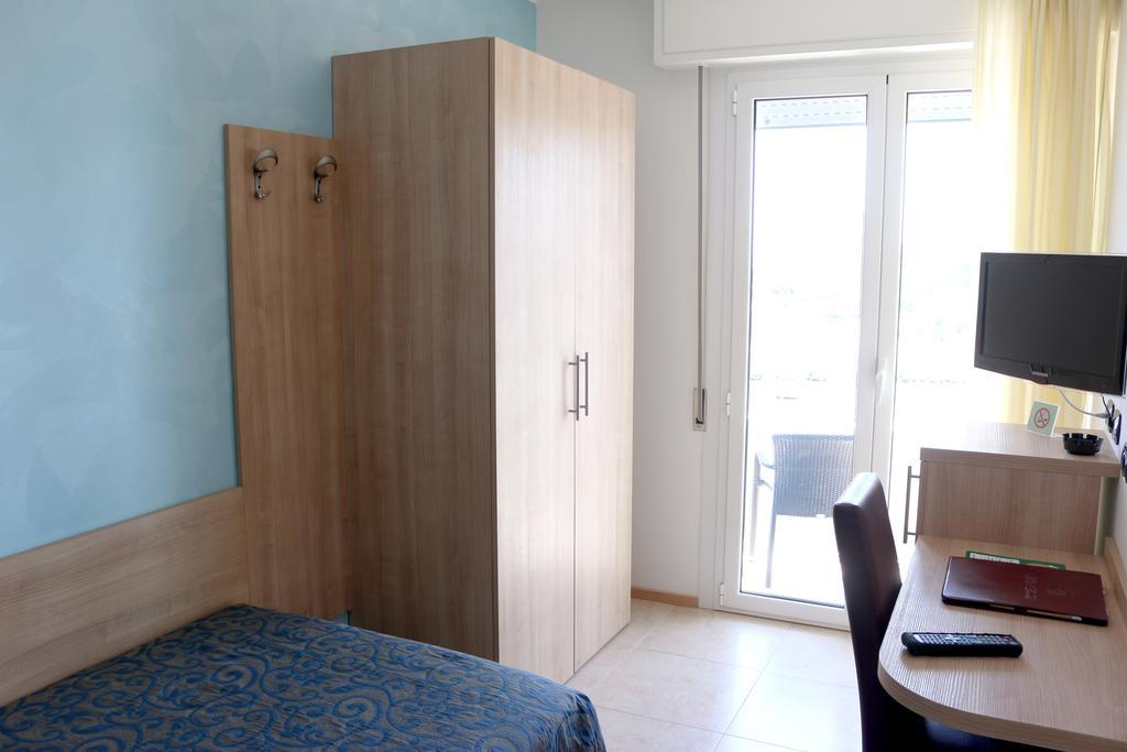 Hotel Levante Bellaria-Igea Marina Esterno foto