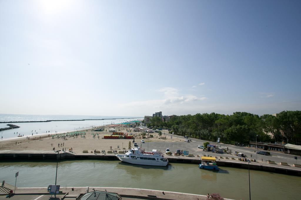 Hotel Levante Bellaria-Igea Marina Esterno foto